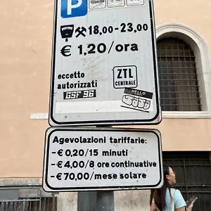 Aphrodite Piazza Venezia Holiday home Rome