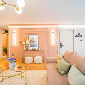  Apartment Victoriei Emerald & Pink Gems - Designer